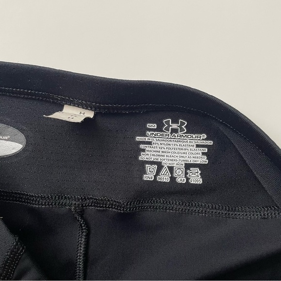 Under Armour Shorty Shorts 4” Women’s Size Small - Picture 3 of 6